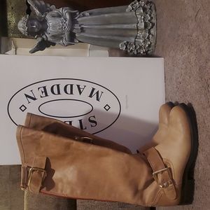 Tall boots size 9, tan leather